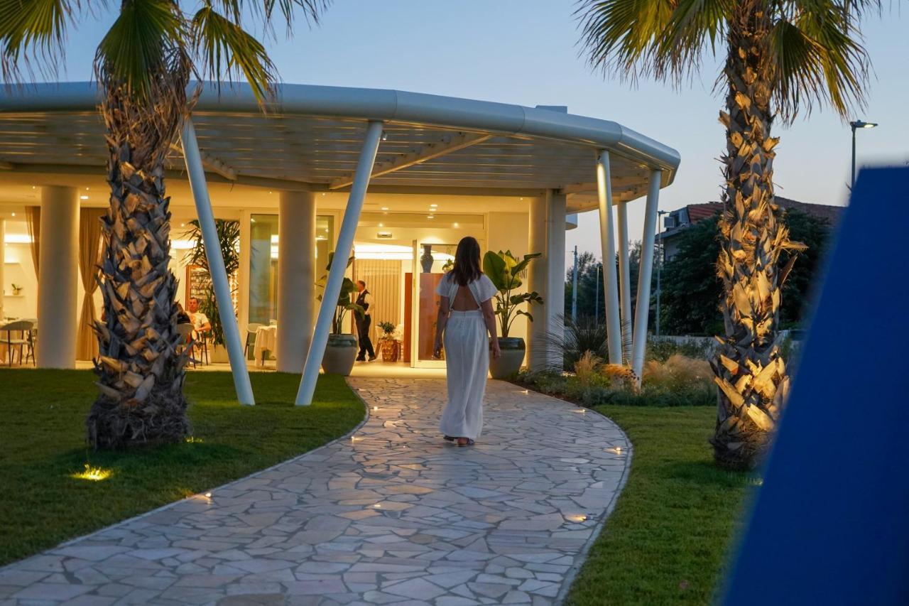 Blu Suite Resort Bellaria-Igea Marina Exterior photo